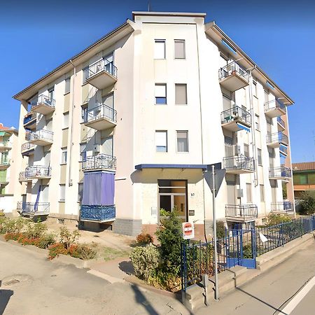 Resp Suites ノヴァーラ エクステリア 写真